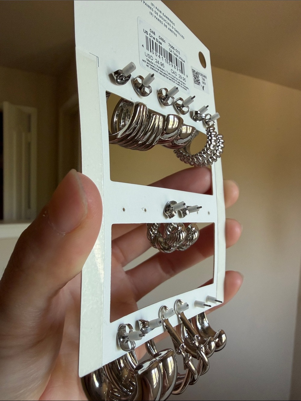 AE 7 pairs of silver earrings - Picture 4 of 5
